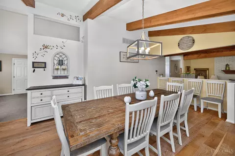 Dining - 3078 Ebenezer Rd, Cincinnati, OH 45233 photo 3 of 3