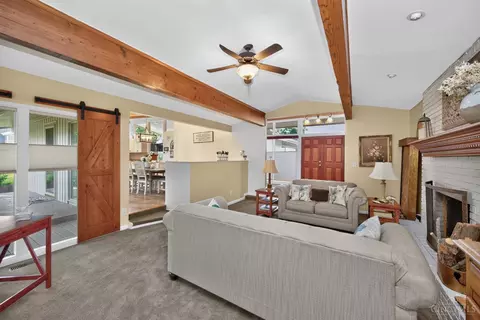 Entry Way - 3078 Ebenezer Rd, Cincinnati, OH 45233 photo 3 of 3