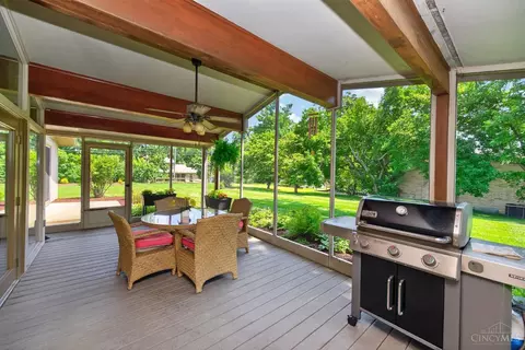 Exterior - 3078 Ebenezer Rd, Cincinnati, OH 45233 photo 2 of 14