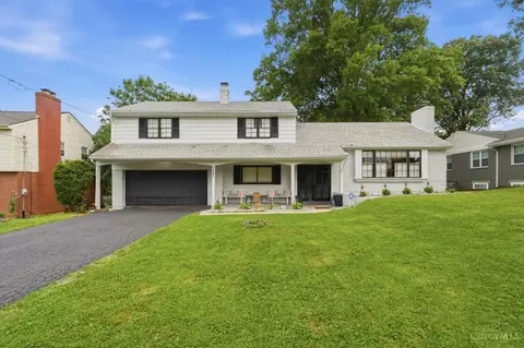 8881 Paw Paw Ln, Cincinnati, OH 45236