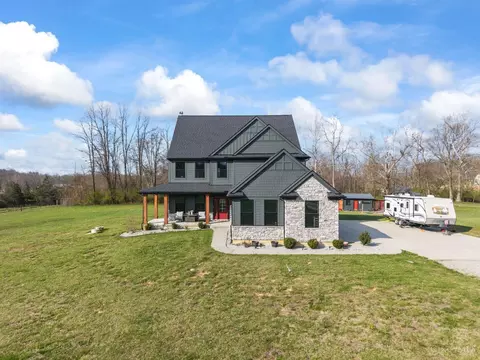 Exterior - 2425 Middleboro Rd, Clarksville, OH 45113 photo 3 of 18