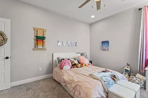 Bedroom - 2425 Middleboro Rd, Clarksville, OH 45113 photo 9 of 10