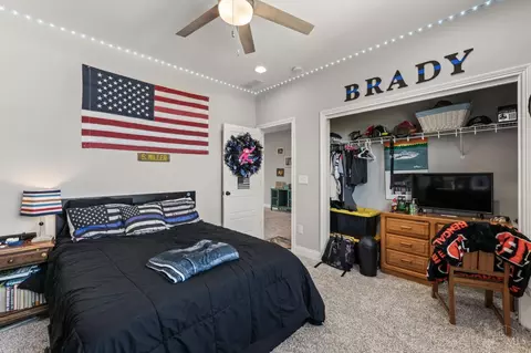 Bedroom - 2425 Middleboro Rd, Clarksville, OH 45113 photo 6 of 10