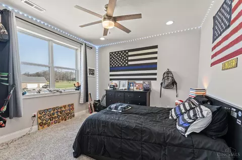 Bedroom - 2425 Middleboro Rd, Clarksville, OH 45113 photo 5 of 10