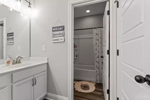 Entry Way - 2425 Middleboro Rd, Clarksville, OH 45113 photo 13 of 15