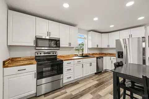 301 Ohio St, Georgetown, OH 45121 photo 4