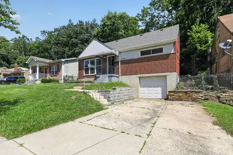 Exterior - 1703 Ashbrook Dr, Cincinnati, OH 45238 photo 1 of 3