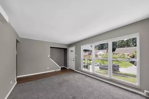 Living - 1703 Ashbrook Dr, Cincinnati, OH 45238 photo 2 of 3