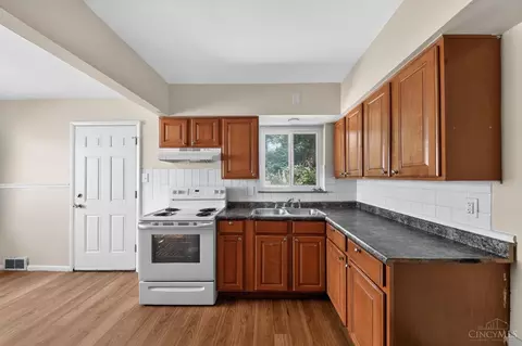 Kitchen - 1703 Ashbrook Dr, Cincinnati, OH 45238 photo 1 of 1