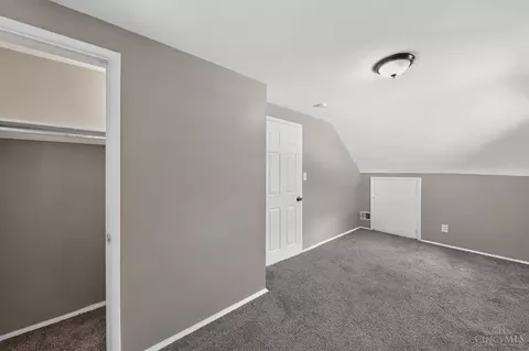 Bedroom - 1703 Ashbrook Dr, Cincinnati, OH 45238 photo 4 of 9