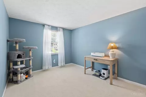 Bedroom - 700 Woodgate Rd, Cincinnati, OH 45244 photo 6 of 8