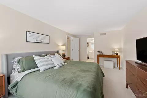 Bedroom - 700 Woodgate Rd, Cincinnati, OH 45244 photo 3 of 8