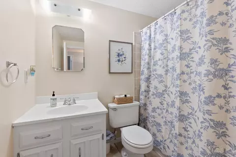 Bath - 700 Woodgate Rd, Cincinnati, OH 45244 photo 2 of 2