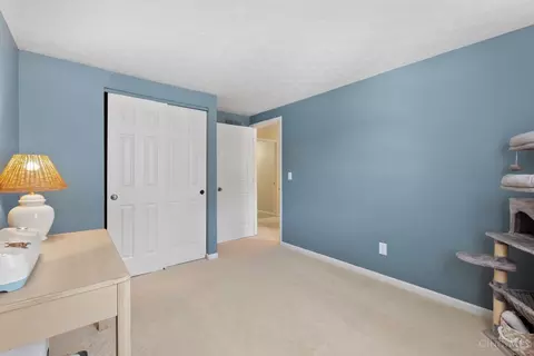 Bedroom - 700 Woodgate Rd, Cincinnati, OH 45244 photo 7 of 8
