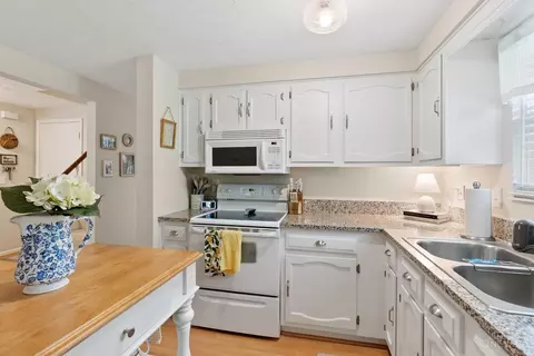 Kitchen - 700 Woodgate Rd, Cincinnati, OH 45244 photo 3 of 3