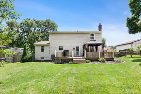 Exterior - 700 Woodgate Rd, Cincinnati, OH 45244 photo 3 of 4