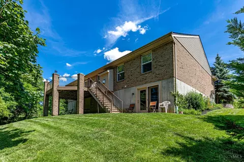 Exterior - 7045 Vail Ct, Cincinnati, OH 45247 photo 4 of 7