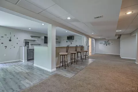 Entry Way - 7045 Vail Ct, Cincinnati, OH 45247 photo 3 of 3