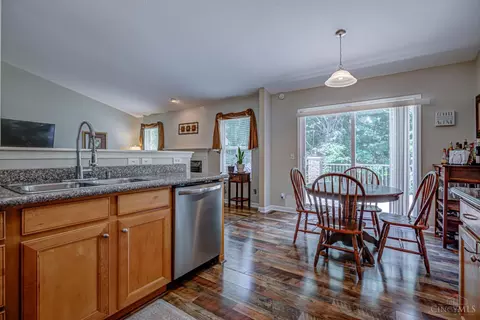 Kitchen - 7045 Vail Ct, Cincinnati, OH 45247 photo 1 of 5