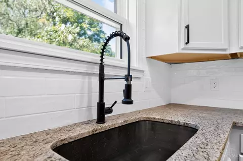 Kitchen - 1645 Mandarin Ct, Forest Park, OH 45240 photo 5 of 9