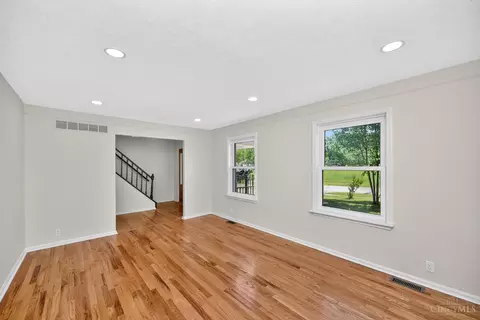 Living - 1645 Mandarin Ct, Forest Park, OH 45240 photo 4 of 9
