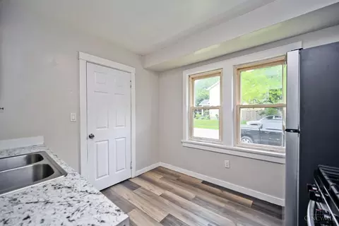 Kitchen - 2902 Whittier Ave, Dayton, OH 45420 photo 1 of 5