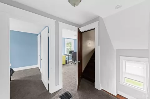 Entry Way - 6505 Madison Rd, Cincinnati, OH 45227 photo 5 of 5