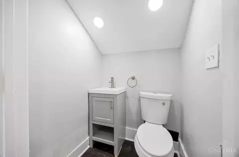 Bath - 2187 Boone St, Cincinnati, OH 45206 photo 2 of 2