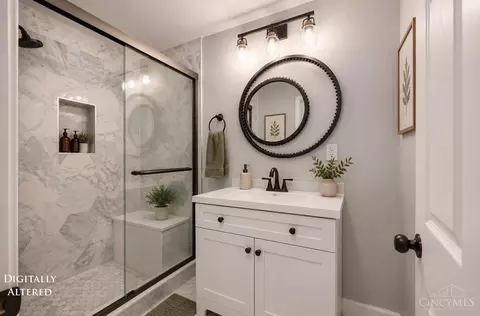 Bath - 2187 Boone St, Cincinnati, OH 45206 photo 1 of 2