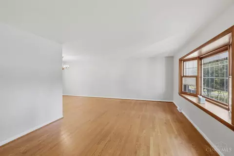 7820 Trailwind Dr, Montgomery, OH 45242 photo 6