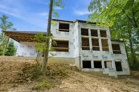 Exterior - 7736 State Rd, Cincinnati, OH 45255 photo 3 of 8