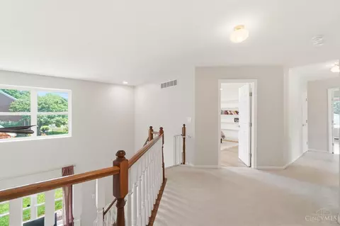 Entry Way - 608 Legend Hls, Cincinnati, OH 45255 photo 3 of 3