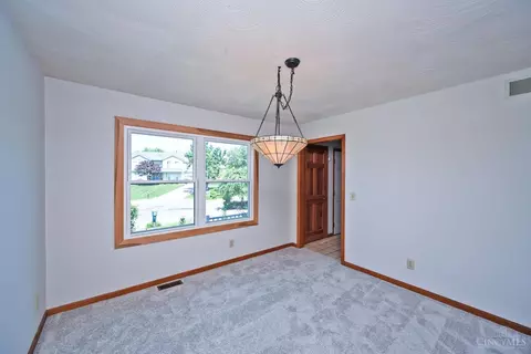 11407 Owenton Ct, Forest Park, OH 45240 photo 6