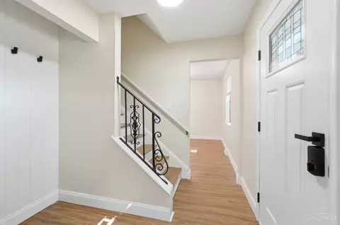Entry Way - 38 Handel Ln, Greenhills, OH 45218 photo 2 of 7