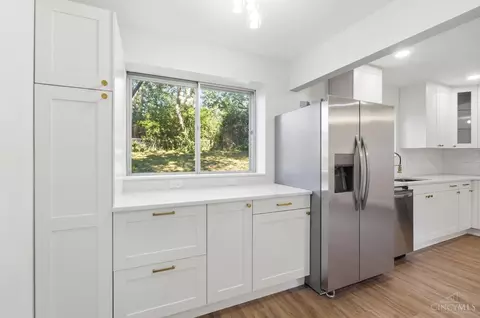 Kitchen - 38 Handel Ln, Greenhills, OH 45218 photo 7 of 7