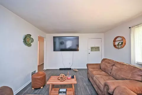 3143 Saffer St, Cincinnati, OH 45211 photo 5