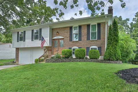 2280 Chesterfield Ln, Batavia, OH 45103
