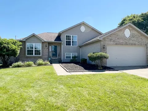 1449 Breckenridge Dr, Amelia, OH 45102