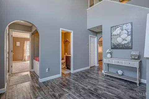 Entry Way - 861 Willowbrook Dr, Monroe, OH 45050 photo 3 of 4