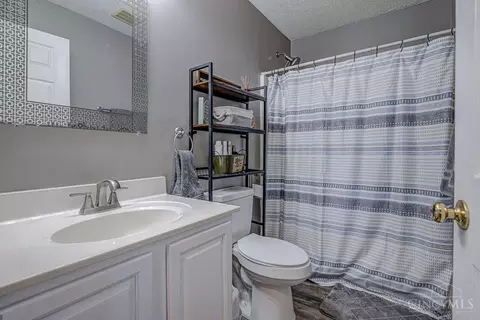 Bath - 861 Willowbrook Dr, Monroe, OH 45050 photo 4 of 4