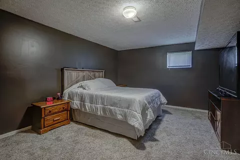 Bedroom - 861 Willowbrook Dr, Monroe, OH 45050 photo 10 of 11