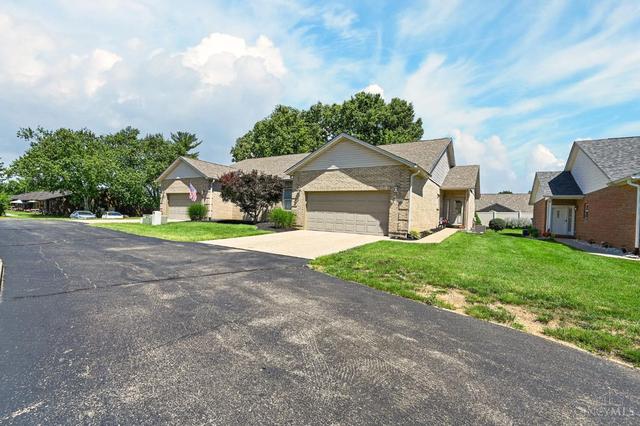 322 Lauryn Meadows Ct, Fairfield, OH 45014