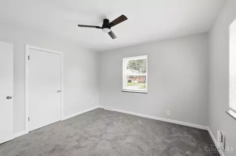 Bedroom - 1906 Acorn Dr, Cincinnati, OH 45231 photo 6 of 8