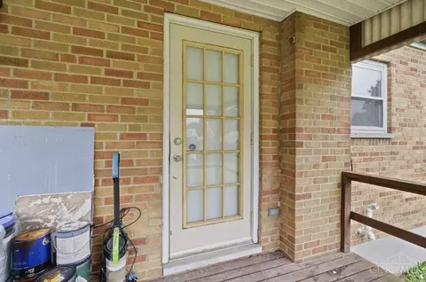 Exterior - 1906 Acorn Dr, Cincinnati, OH 45231 photo 6 of 15