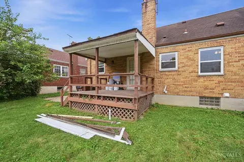 Exterior - 1906 Acorn Dr, Cincinnati, OH 45231 photo 10 of 15