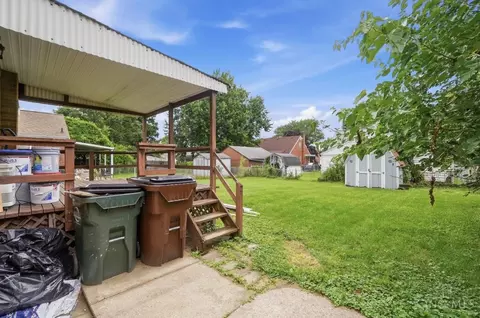 Exterior - 1906 Acorn Dr, Cincinnati, OH 45231 photo 8 of 15