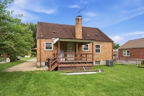 Exterior - 1906 Acorn Dr, Cincinnati, OH 45231 photo 13 of 15