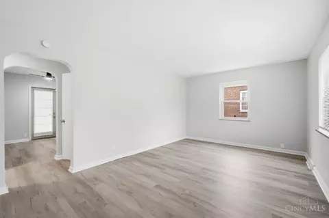 Living - 1906 Acorn Dr, Cincinnati, OH 45231 photo 1 of 4