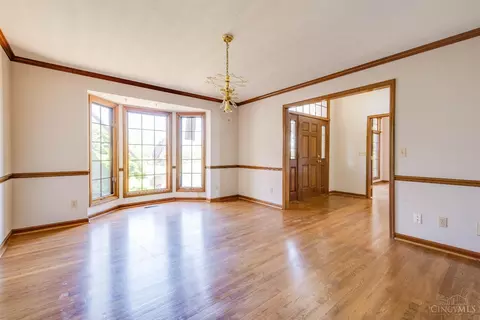 Living - 6280 Zoar Rd, Morrow, OH 45152 photo 7 of 11