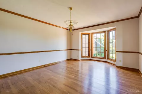 Living - 6280 Zoar Rd, Morrow, OH 45152 photo 6 of 11
